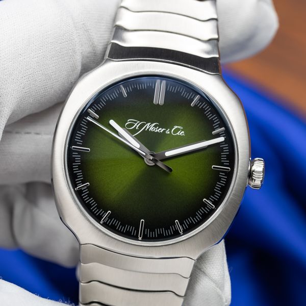 H. Moser and Cie Streamliner 6200-1200